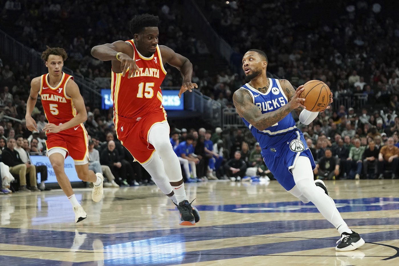 Hawks win 5th straight game and halt the Bucks' winning streak at 7 with 119-104 victory | iNFOnews.ca