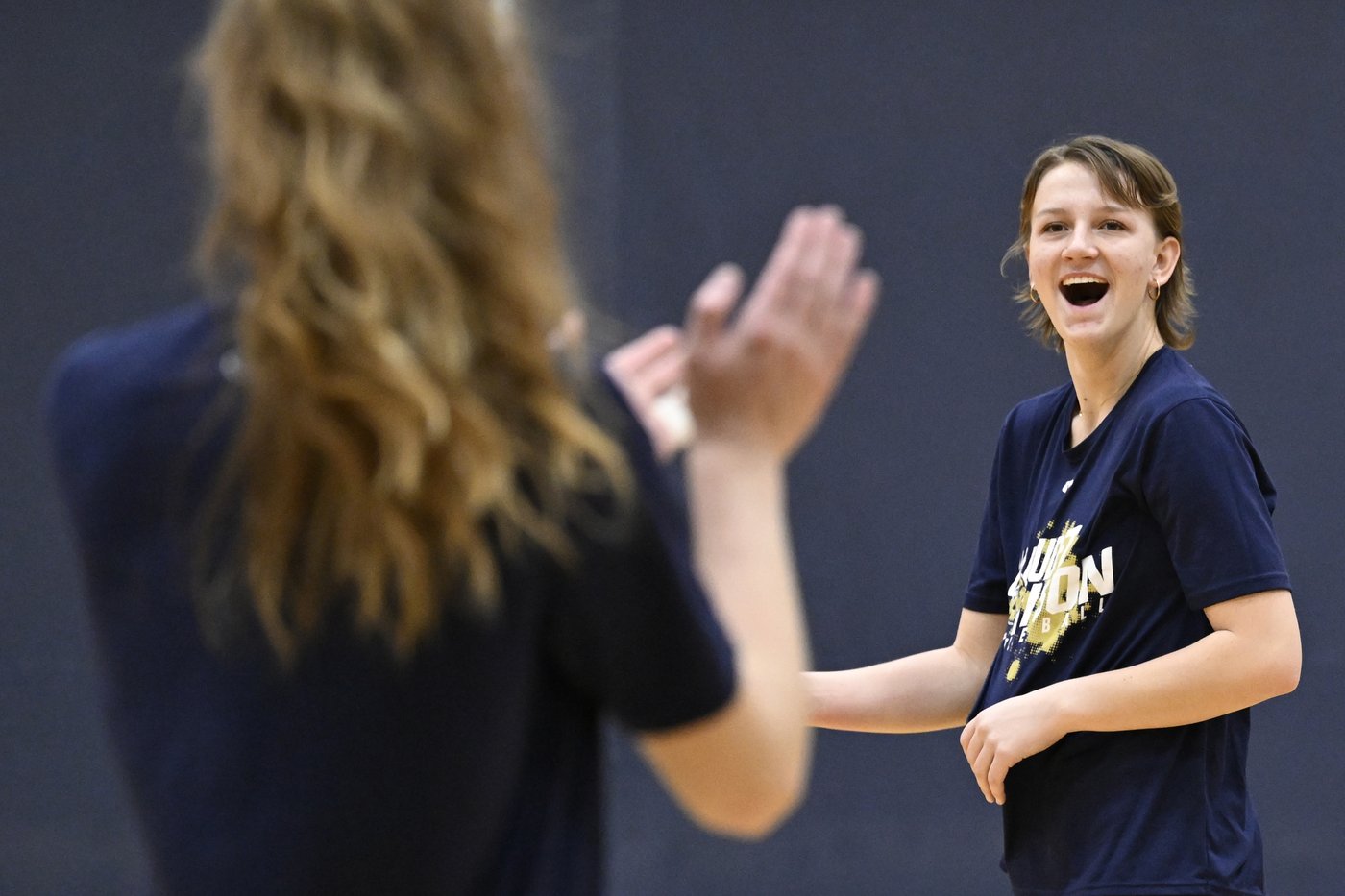 Gallaudet women's volleyball team is signing, quietly winning and rolling into the NCAA Tournament | iNFOnews.ca