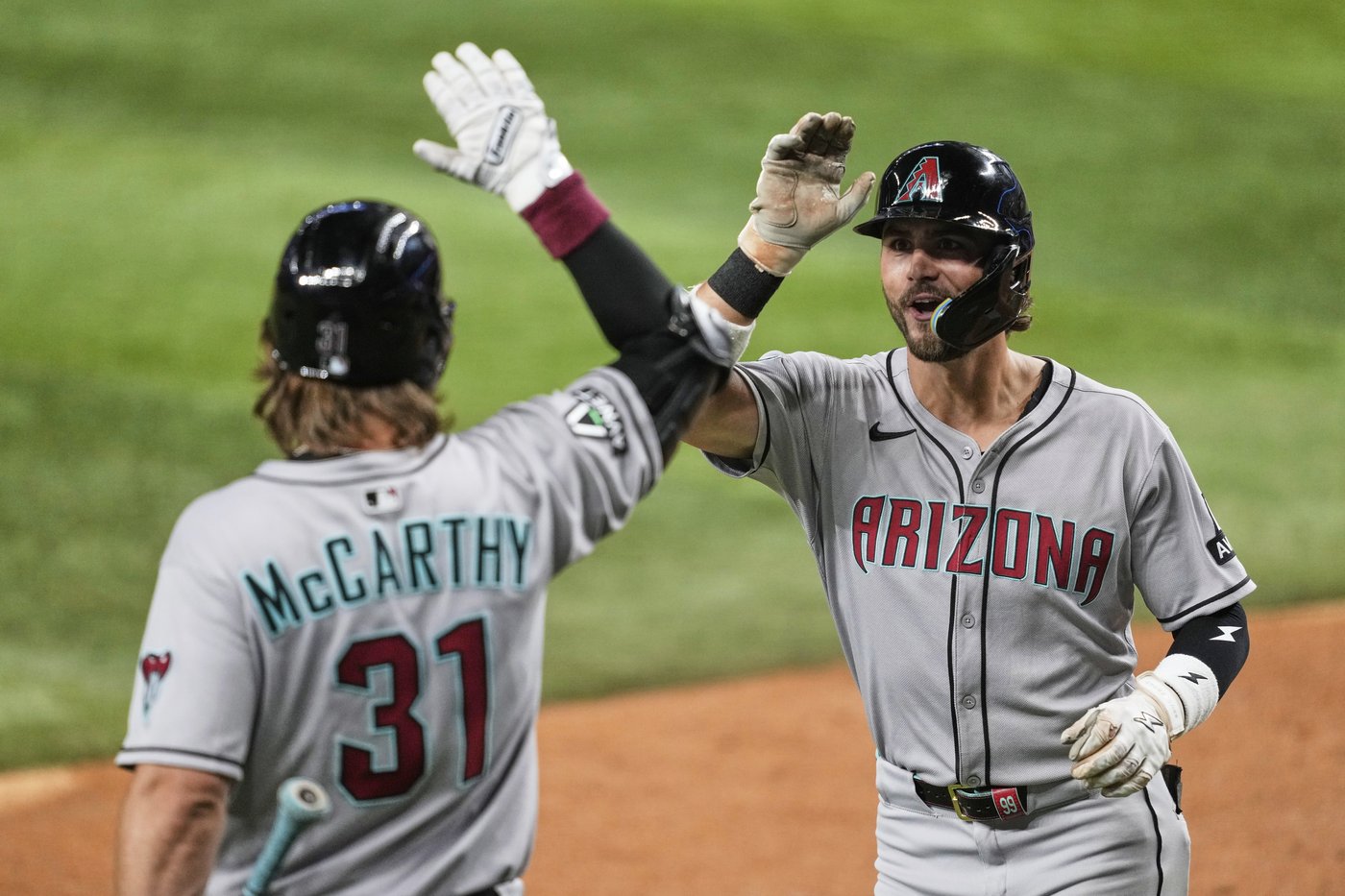 Burger hits RBI single in 10th as Rangers end 4-game skid with win over Diamondbacks | iNFOnews.ca Burger hits RBI single in 10th as Rangers end 4-game skid with win over Diamondbacks | iNFOnews.ca