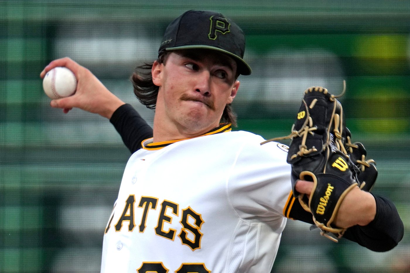 Padres blank Pirates 5-0 for 3rd straight victory, ending Pittsburgh's 5-game win streak | iNFOnews.ca