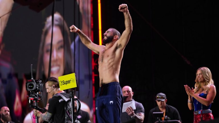 Canadian fighter defeated by U.S. at Trump's UFC birthday | iNFOnews.ca