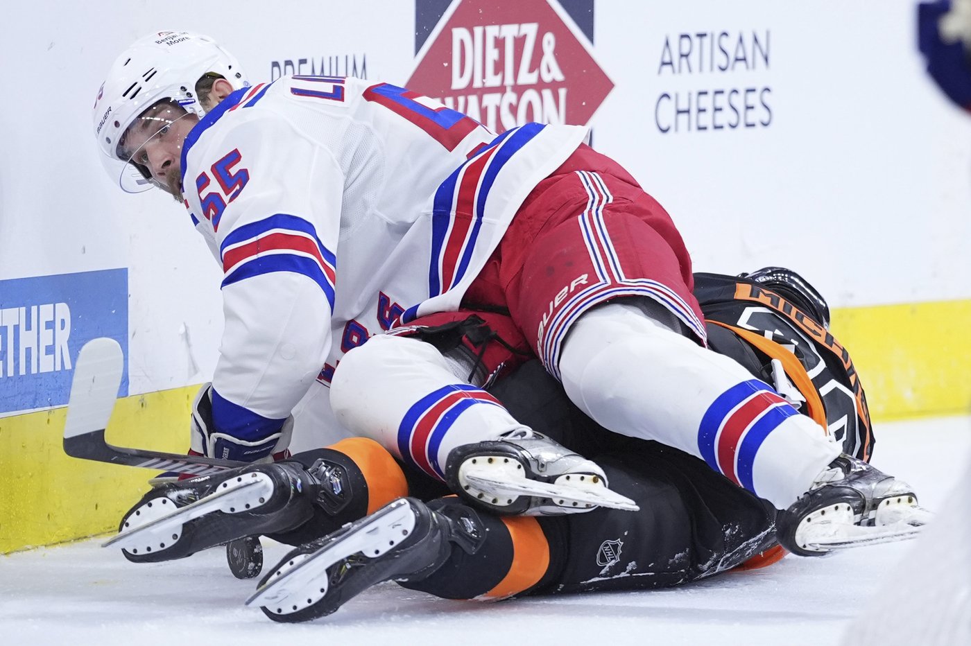 Travis Konecny scores twice in Philadelphia's 3-1 win over the Rangers | iNFOnews.ca