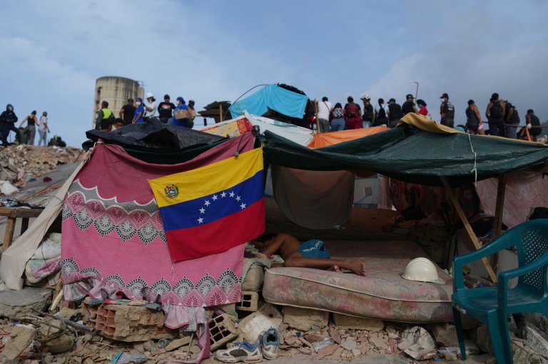 Yacht owners and public housing residents once shared Venezuela's coast. Now they share its ruin | iNFOnews.ca