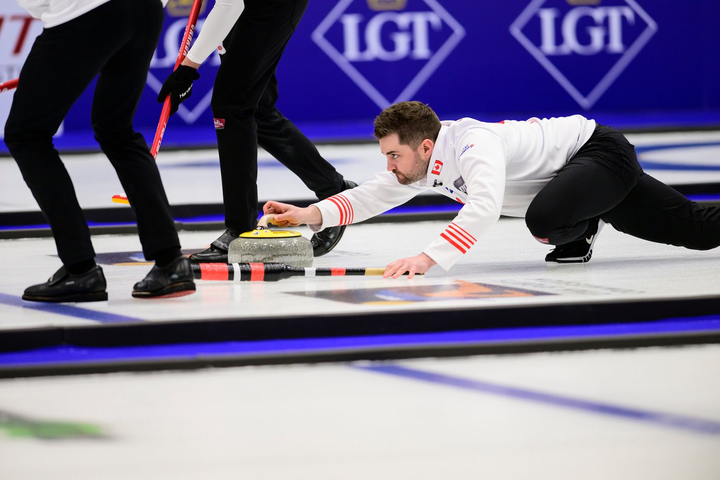 Sweden's Edin beats Canada's Dunstone 9-6 to win men's world curling championship | iNFOnews.ca