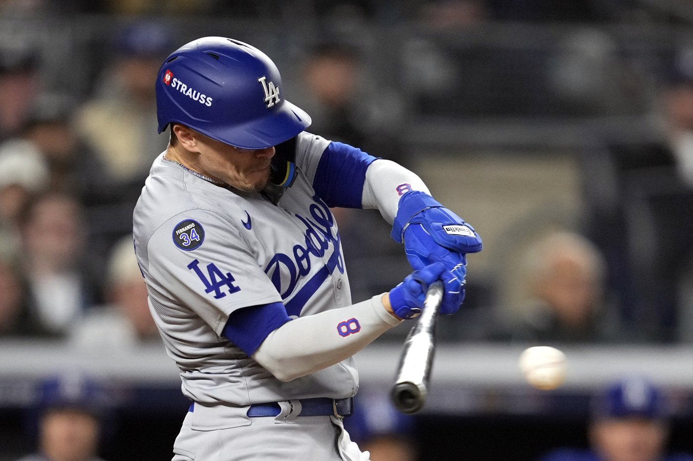 Freeman, Buehler lead Dodgers past slumping Yankees 4-2, take 3-0 lead in World Series | iNFOnews.ca Freeman, Buehler lead Dodgers past slumping Yankees 4-2, take 3-0 lead in World Series | iNFOnews.ca