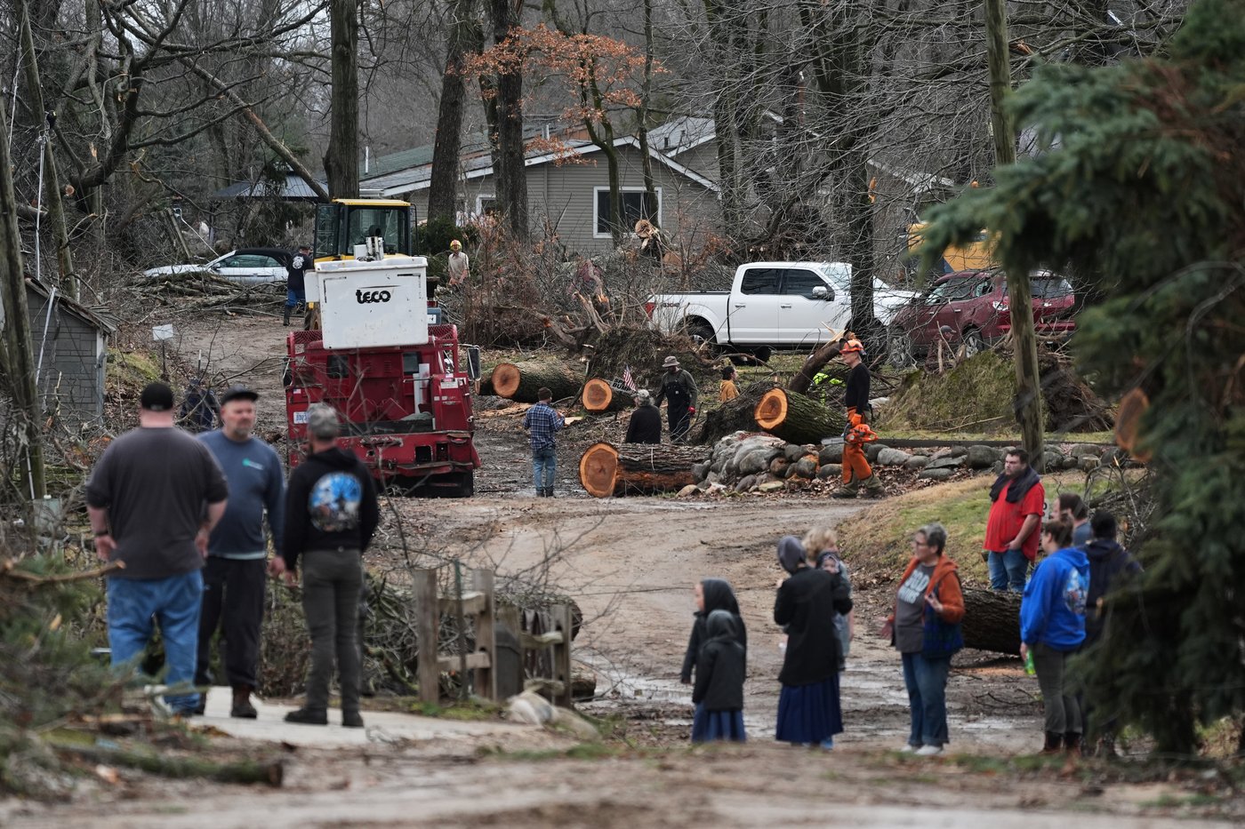 Photos show damage left by powerful storms as volunteers help communities clean up | iNFOnews.ca