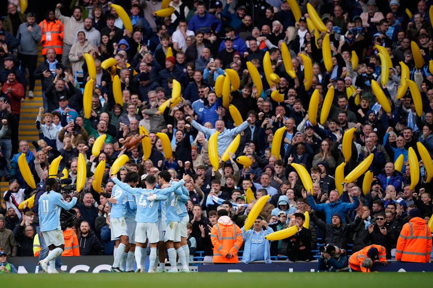 Going bananas: Haaland keeps on scoring as scandal-hit Man City wins again in Premier League | iNFOnews.ca