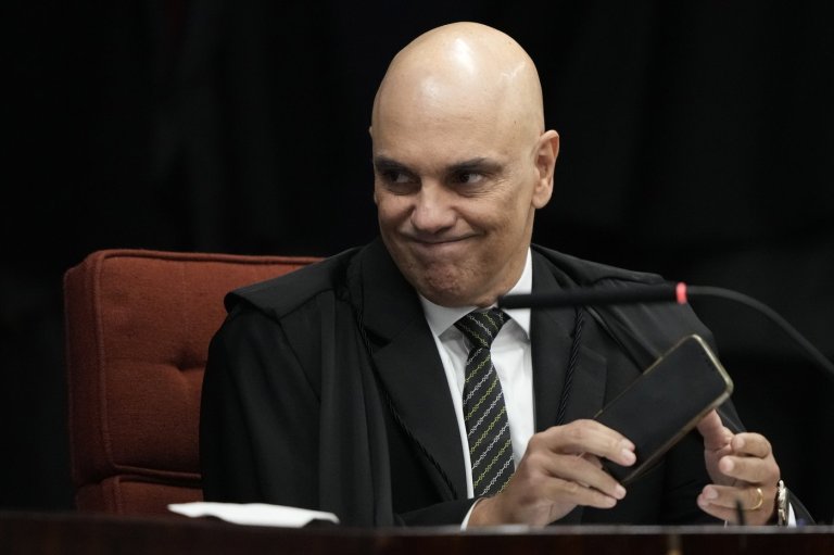 Meet 'Big Alex,' the Brazilian judge who led Bolsonaro's trial and challenged Trump and Musk | iNFOnews.ca