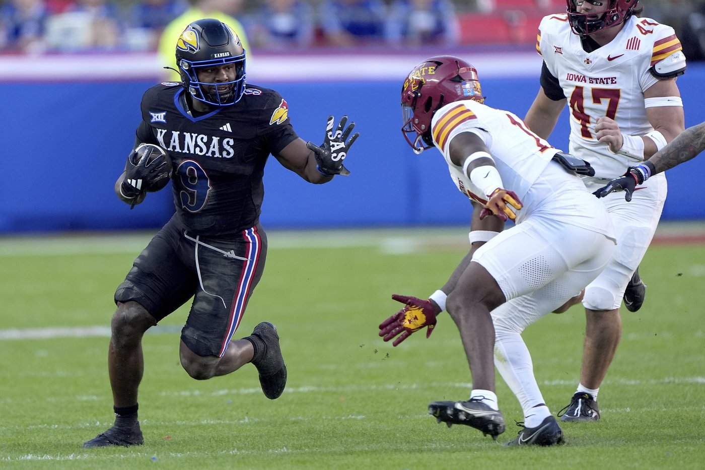 Devin Neal sets Kansas career rushing records in 45-36 victory over No. 17 Cyclones | iNFOnews.ca Devin Neal sets Kansas career rushing records in 45-36 victory over No. 17 Cyclones | iNFOnews.ca