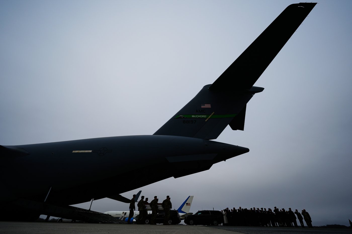 Photos show dignified transfer for 6 US soldiers killed in the war in the Middle East | iNFOnews.ca