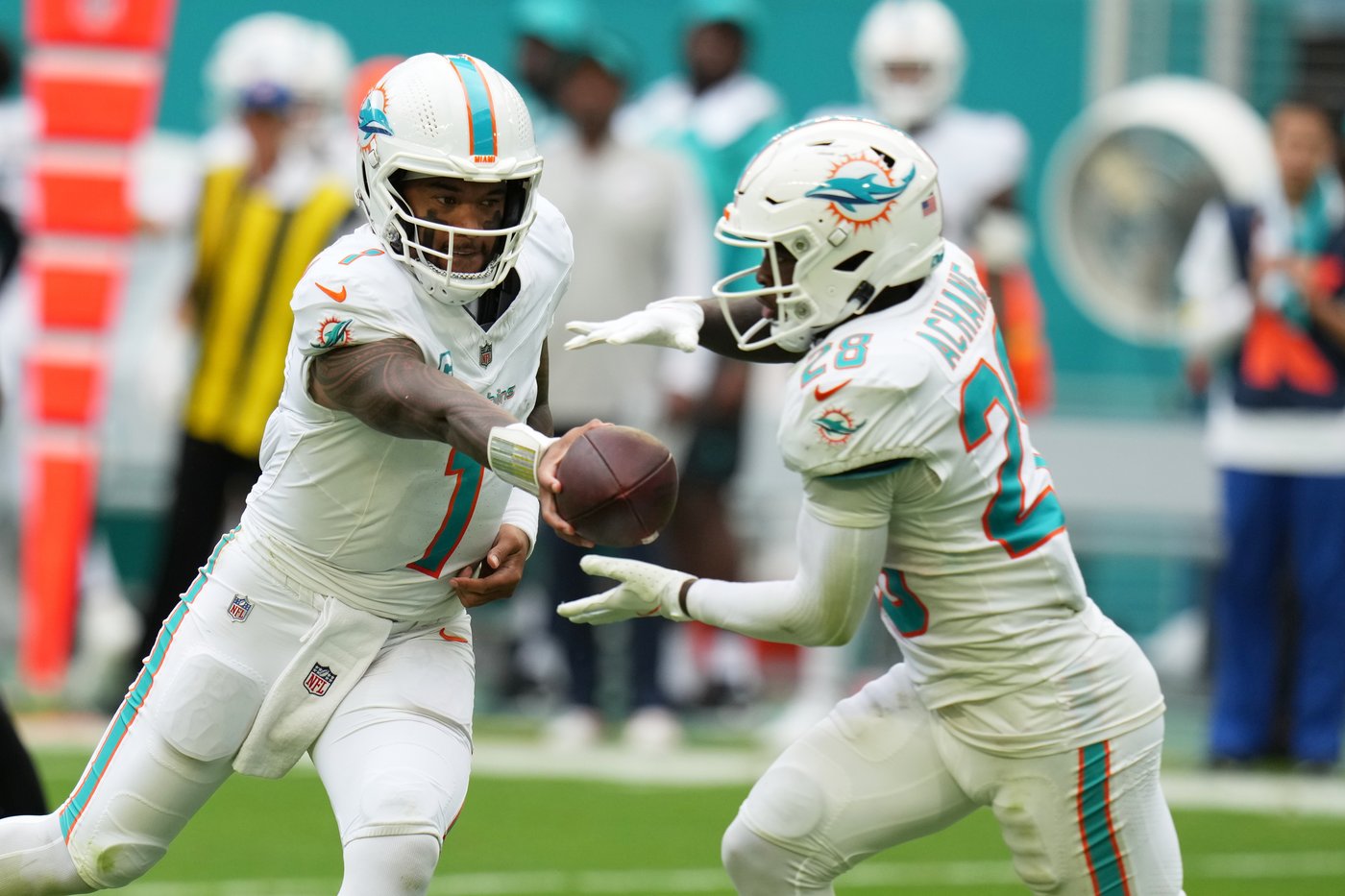 Dolphins, Jets square off in matchup of AFC East rivals playing better lately after early struggles | iNFOnews.ca Dolphins, Jets square off in matchup of AFC East rivals playing better lately after early struggles | iNFOnews.ca