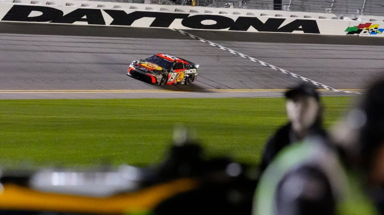 Could a trade deadline enliven the NASCAR season? Plenty of moving parts work against driver swaps | iNFOnews.ca