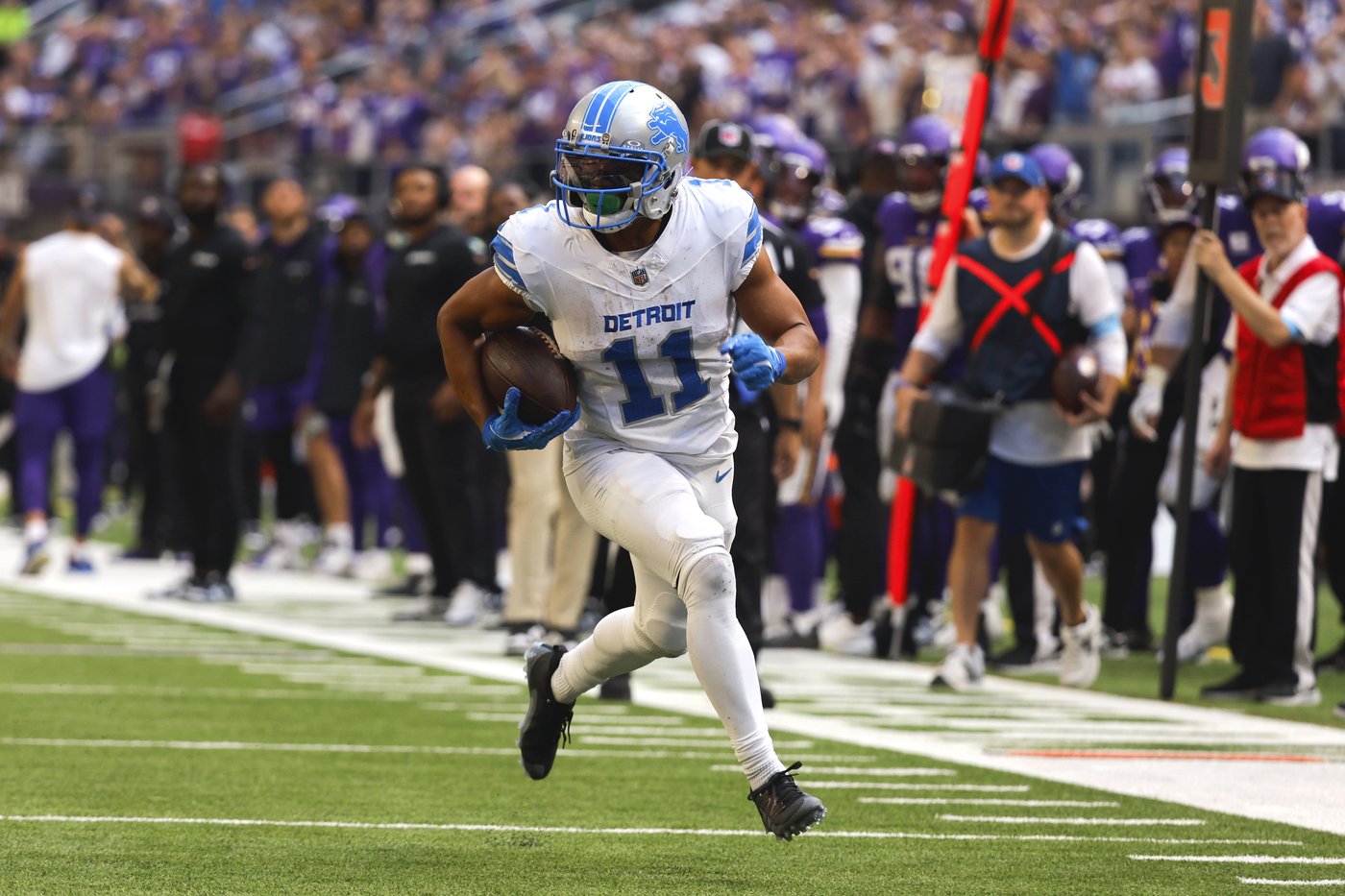 Lions host Titans in what looks like a lopsided matchup of 5-1 and 1-5 teams | iNFOnews.ca