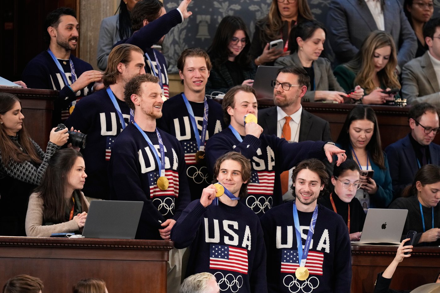 US men's hockey team feted at State of the Union; Trump says women's team will be honored 'soon' | iNFOnews.ca US men's hockey team feted at State of the Union; Trump says women's team will be honored 'soon' | iNFOnews.ca