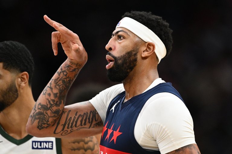 Davis scores 34 points in his Washington debut, leading the Wizards over Milwaukee 128-116 | iNFOnews.ca