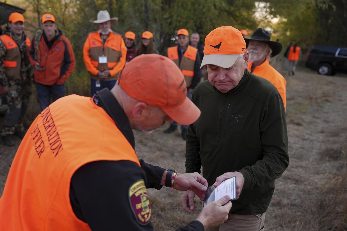 Walz tramps through tall grass but bags no birds as pheasant hunting season opens | iNFOnews.ca Walz tramps through tall grass but bags no birds as pheasant hunting season opens | iNFOnews.ca