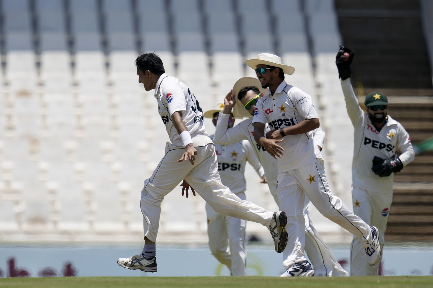 South Africa seals place in World Test Championship final with a tense 2-wicket win against Pakistan | iNFOnews.ca South Africa seals place in World Test Championship final with a tense 2-wicket win against Pakistan | iNFOnews.ca
