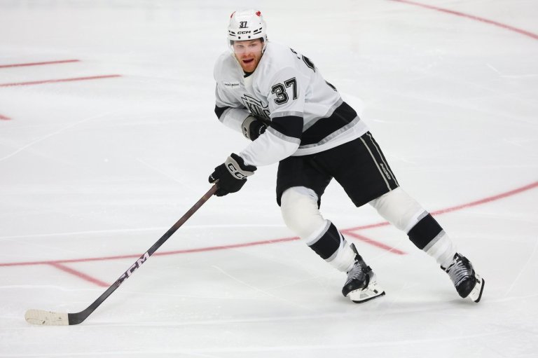 Ottawa Senators acquire winger Warren Foegele from Los Angeles Kings | iNFOnews.ca