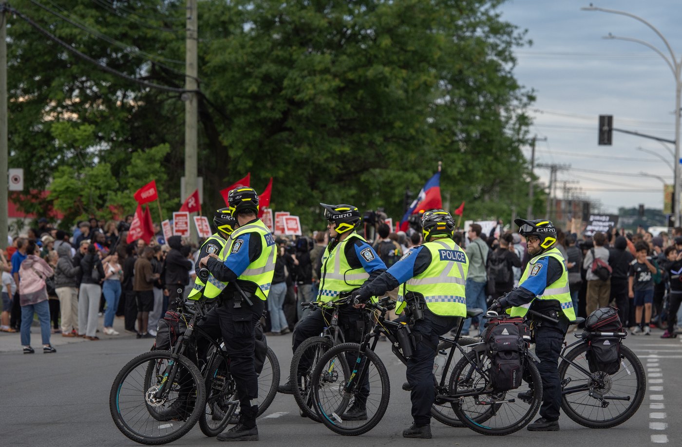 Black Montreal police employees told management some are worried about going to work | iNFOnews.ca