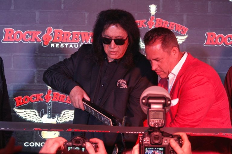 Gene Simmons of Kiss visits Detroit Rock City to open new restaurant location | iNFOnews.ca