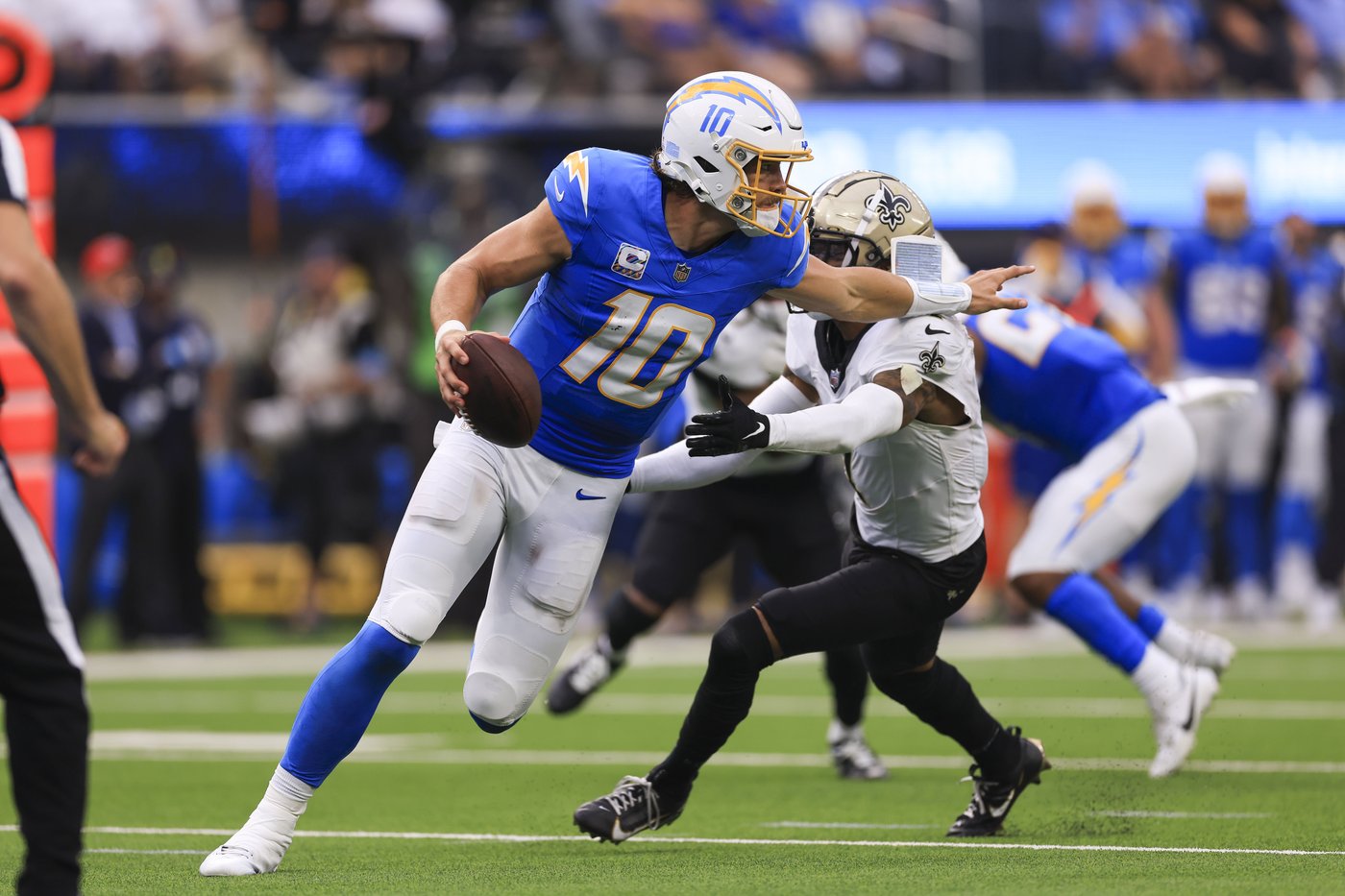 QB Jameis Winston looks to build on second start as Browns host Chargers and NFL's stingiest defense | iNFOnews.ca