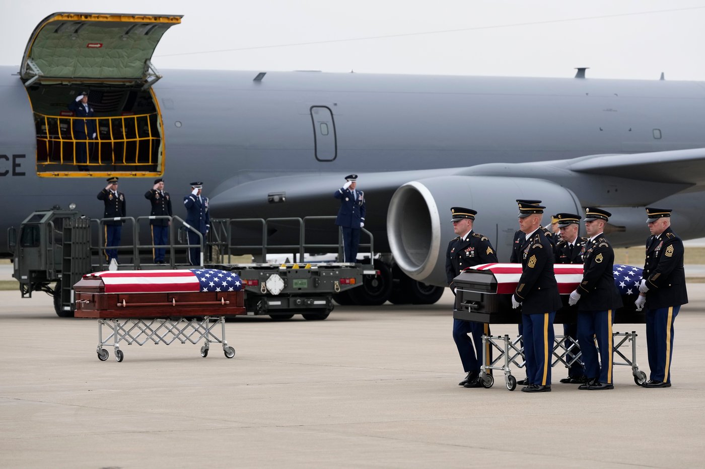 Two Iowa National Guard members killed in Syria return home on Christmas Eve | iNFOnews.ca