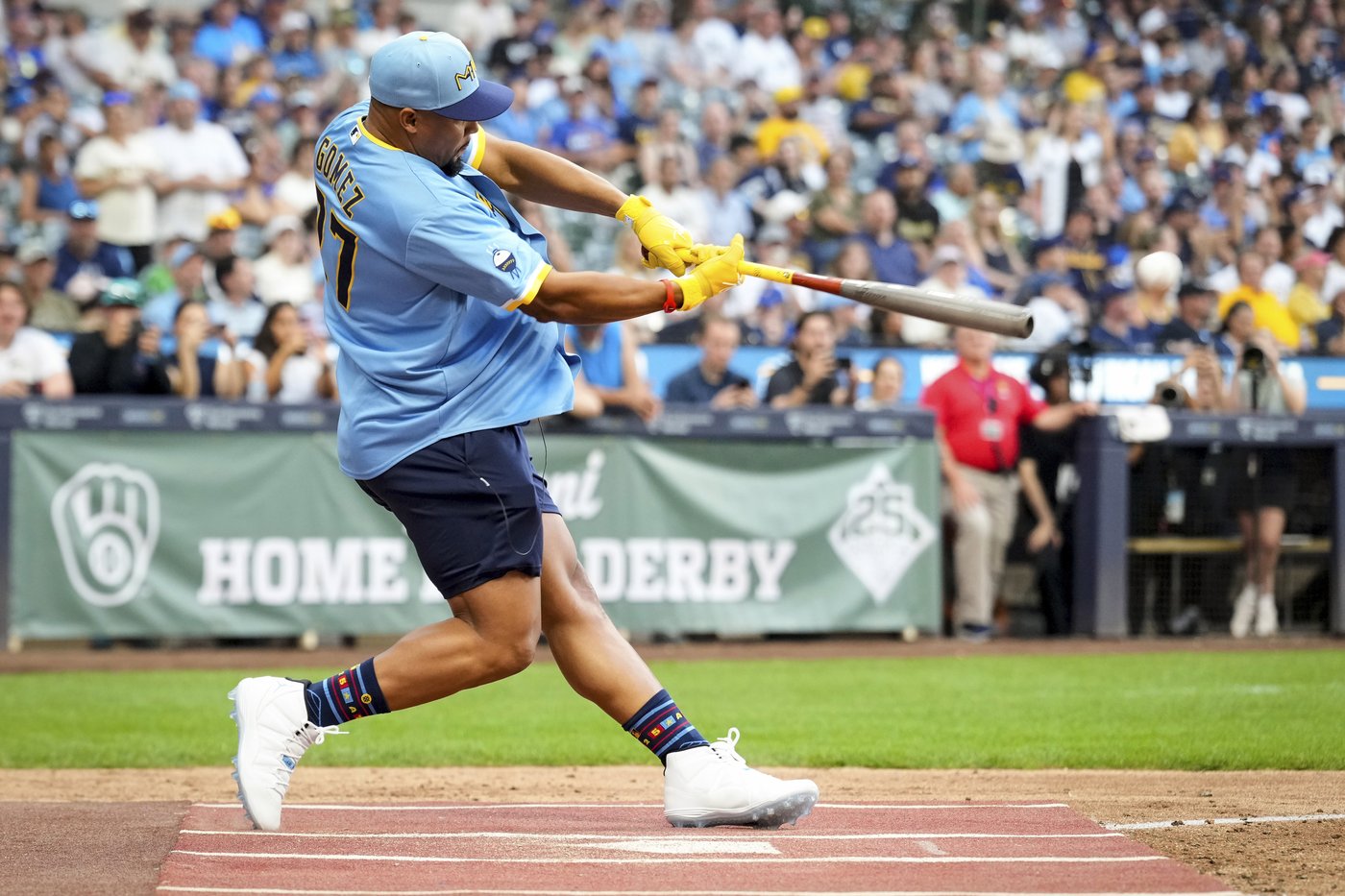 Brewers' successful promotion could result in more alumni home-run derby events | iNFOnews.ca Brewers' successful promotion could result in more alumni home-run derby events | iNFOnews.ca
