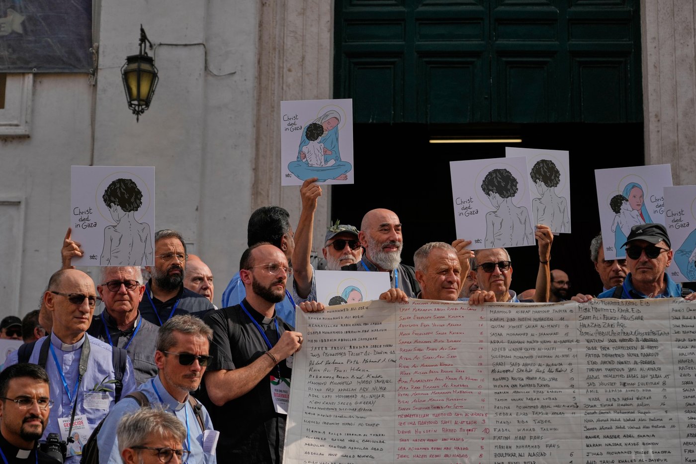 Priests, nuns march to Vatican to demand end to 'genocide' in Gaza | iNFOnews.ca Priests, nuns march to Vatican to demand end to 'genocide' in Gaza | iNFOnews.ca