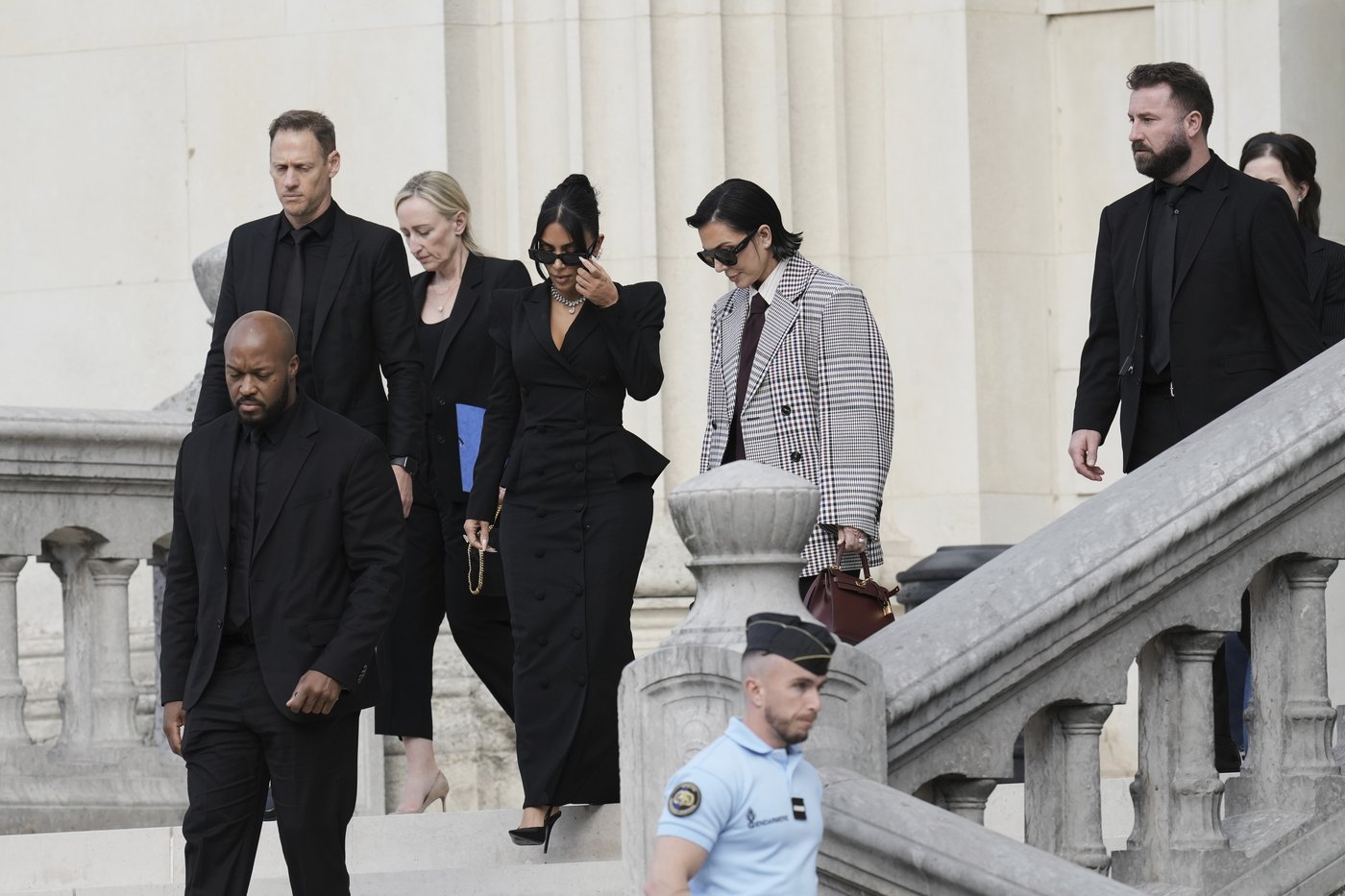 Kim Kardashian testifies about being bound and held at gunpoint during Paris robbery | iNFOnews.ca Kim Kardashian testifies about being bound and held at gunpoint during Paris robbery | iNFOnews.ca