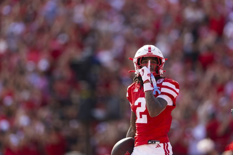 Nebraska completes Hail Mary to tie No. 21 Michigan as half expires | iNFOnews.ca