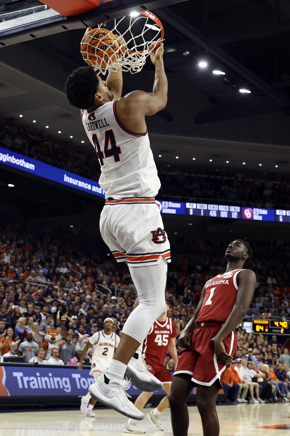 Auburn runs away from Oklahoma . | iNFOnews.ca Auburn runs away from Oklahoma . | iNFOnews.ca
