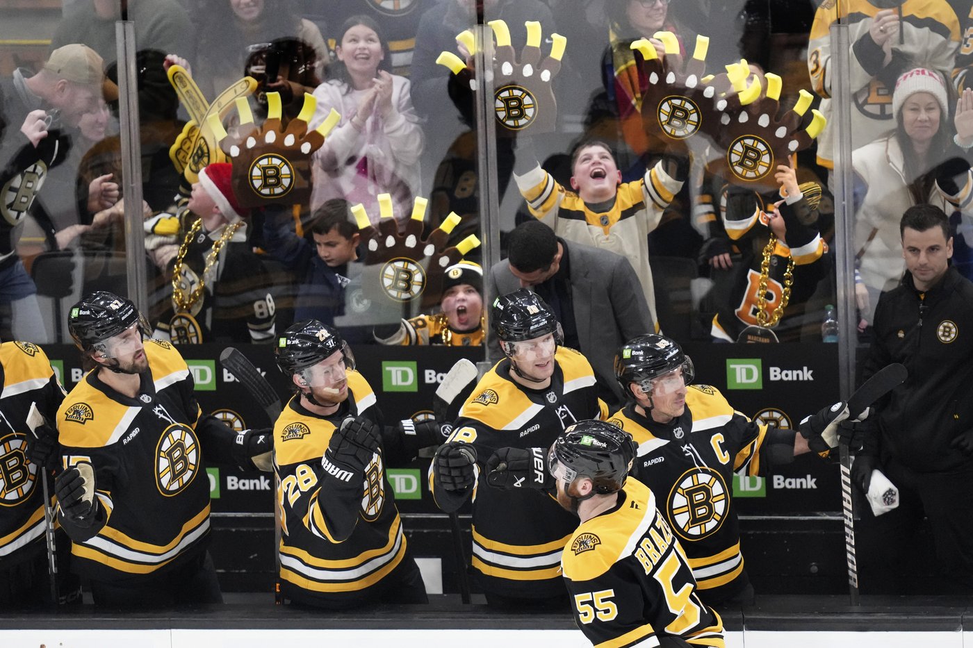 Bruins beat Capitals 4-1, hold Washington to season-low 11 shots. | iNFOnews.ca Bruins beat Capitals 4-1, hold Washington to season-low 11 shots. | iNFOnews.ca