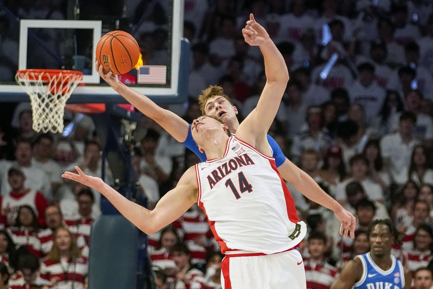 Cooper Flagg scores 24 points, leads No. 12 Duke to a 69-55 road win over No. 17 Arizona | iNFOnews.ca Cooper Flagg scores 24 points, leads No. 12 Duke to a 69-55 road win over No. 17 Arizona | iNFOnews.ca