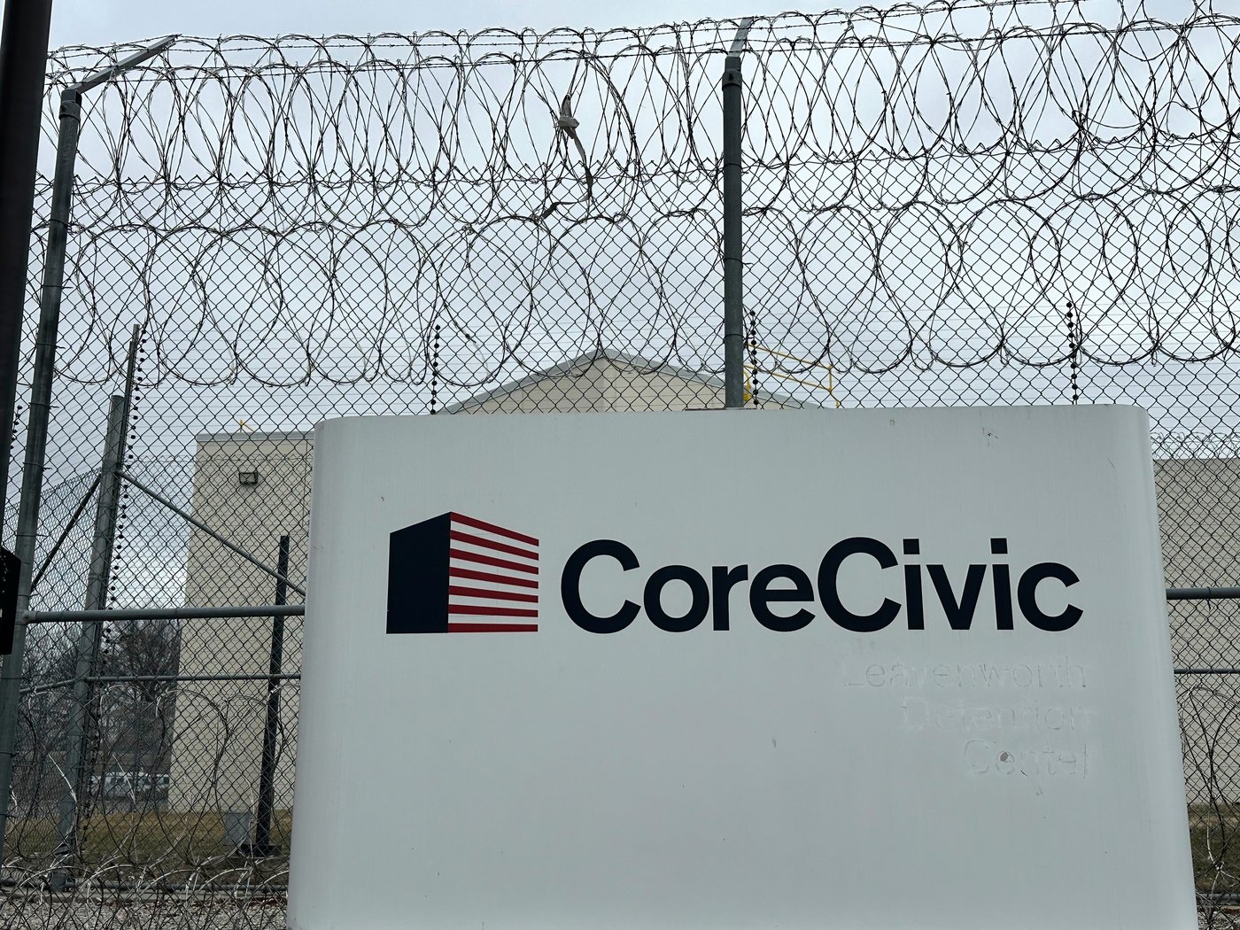 Judge blocks private prison operator from housing ICE detainees at shuttered Kansas center | iNFOnews.ca Judge blocks private prison operator from housing ICE detainees at shuttered Kansas center | iNFOnews.ca