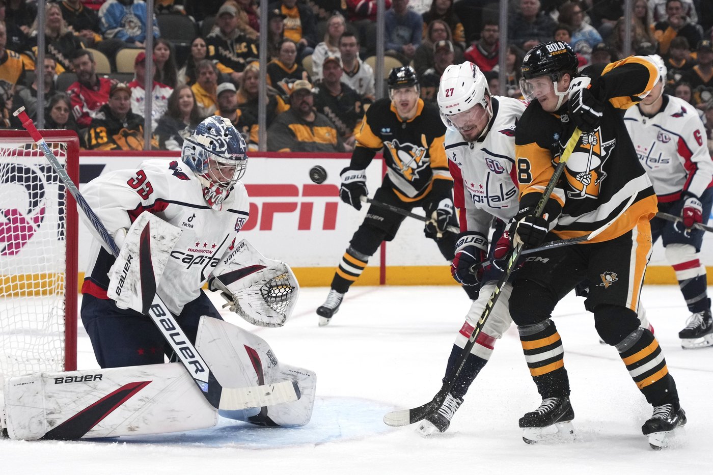 Ovechkin adds to record goal total, Crosby dazzles as Penguins top Capitals 5-2 in season finale | iNFOnews.ca