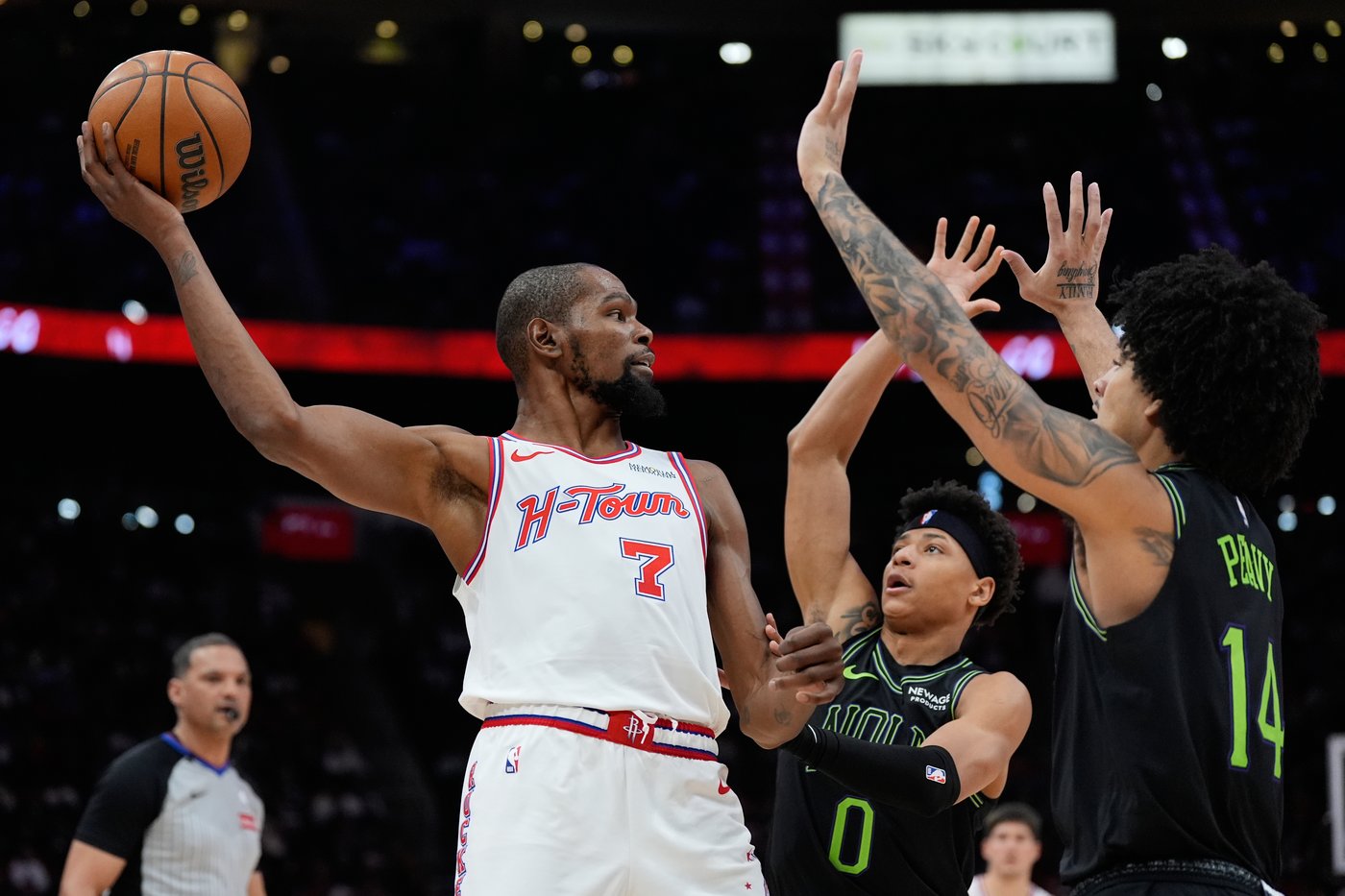 Durant moves past his 'idol,' Dirk Nowitzki, into 6th place on the NBA's career scoring list | iNFOnews.ca