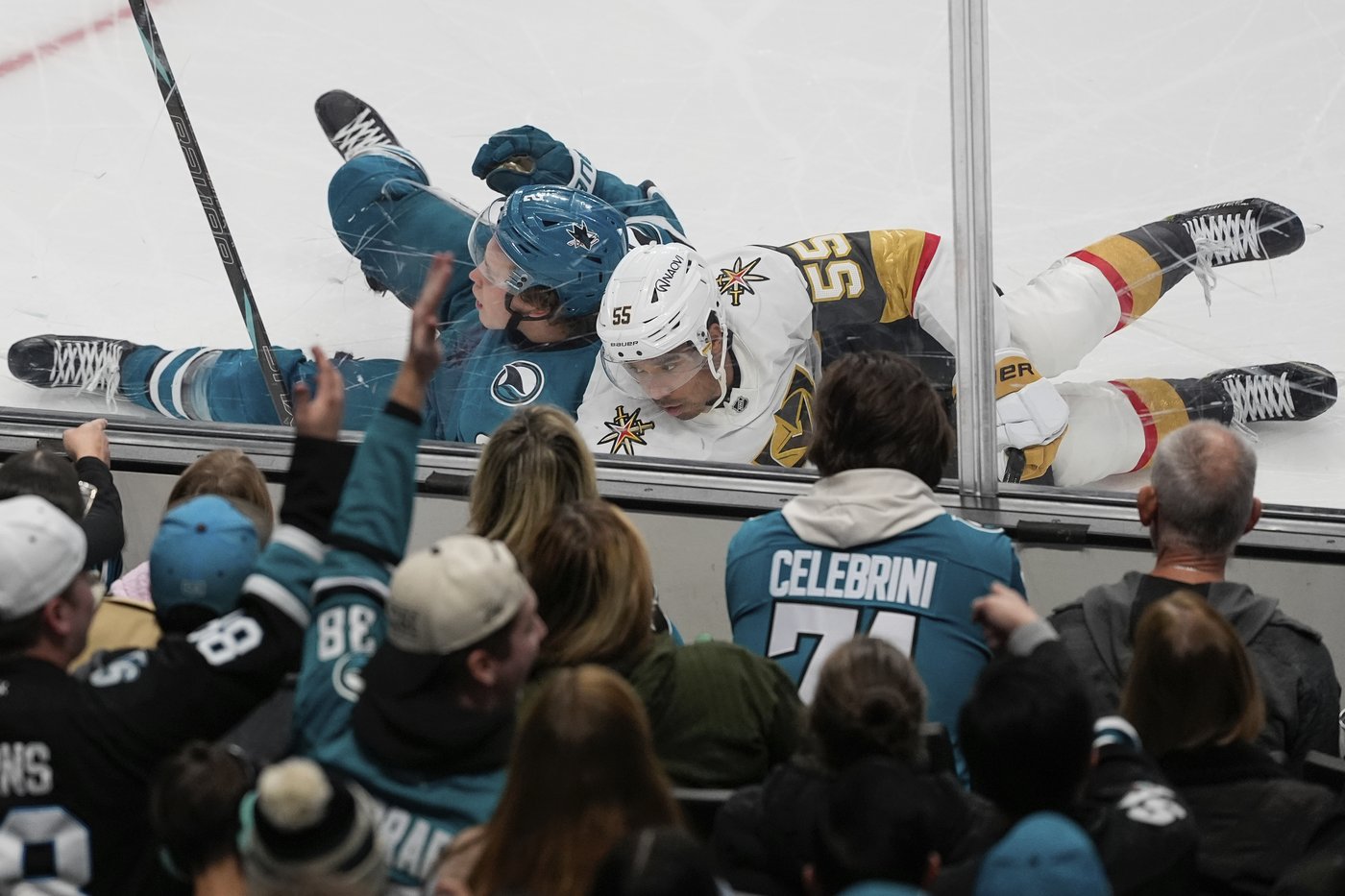 Golden Knights score 2 quick short-handed goals in 6-3 win over Sharks | iNFOnews.ca