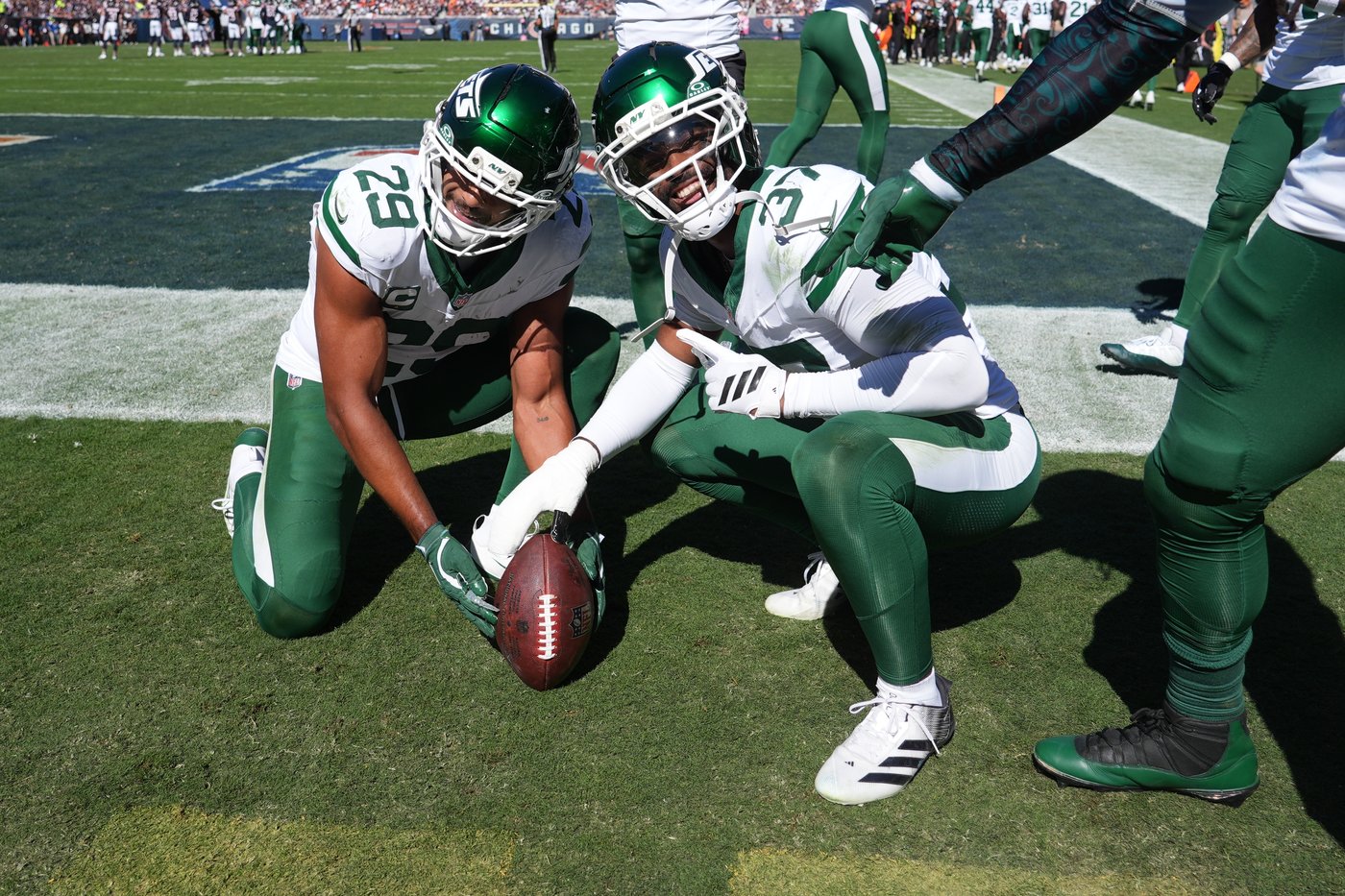 Minkah Fitzpatrick stops the Jets' NFL-record interception drought at 20 consecutive games | iNFOnews.ca