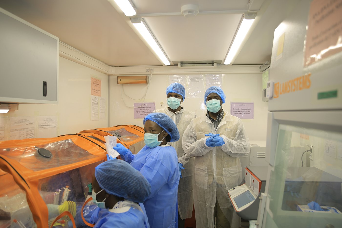 An Ebola treatment center was burned down as the death toll in Congo passes 4,000 | iNFOnews.ca An Ebola treatment center was burned down as the death toll in Congo passes 4,000 | iNFOnews.ca