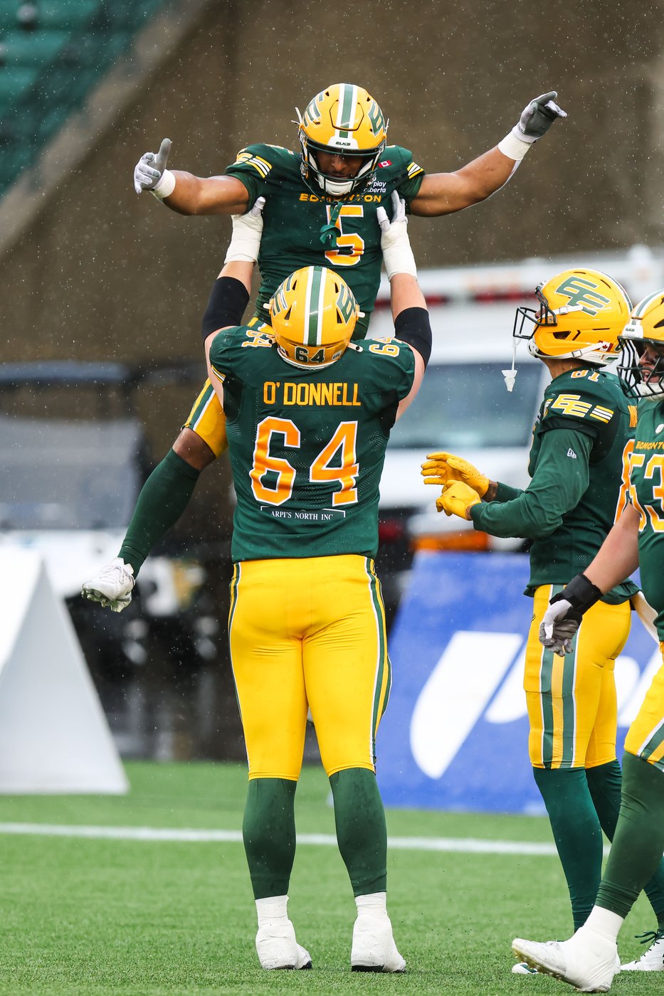 Rankin believes he's capable of becoming CFL's first 1,000-yard rusher and receiver | iNFOnews.ca