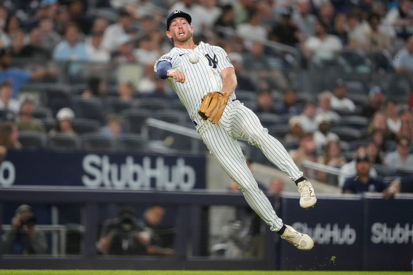 Trey Yesavage outduels Cam Schlittler in marquee matchup as Blue Jays top Yankees 2-1 | iNFOnews.ca