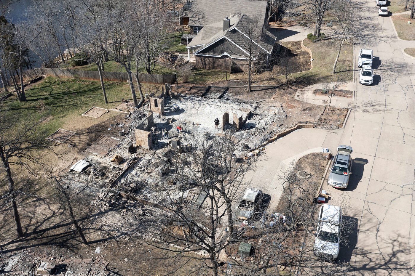 As Oklahoma reels from deadly wildfires, authorities warn of fresh fire threat | iNFOnews.ca