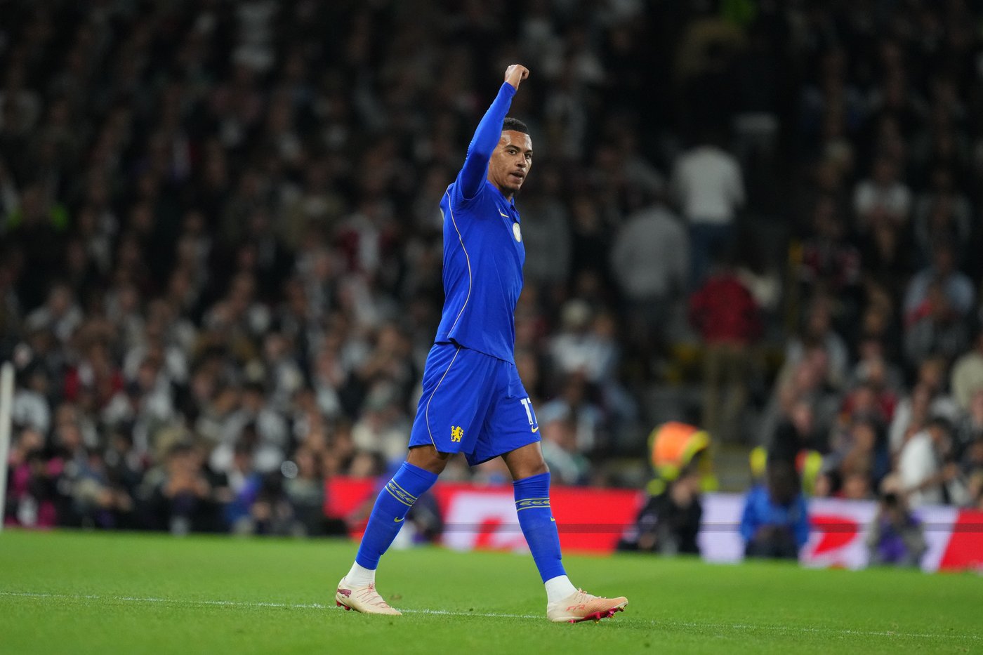 Rogers scores on debut as Chelsea beats Fulham to win Premier League opener | iNFOnews.ca Rogers scores on debut as Chelsea beats Fulham to win Premier League opener | iNFOnews.ca