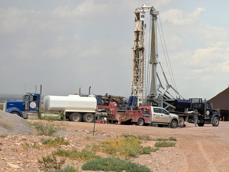 Contractors building border wall ordered to stop drilling wells in drought-stricken New Mexico | iNFOnews.ca