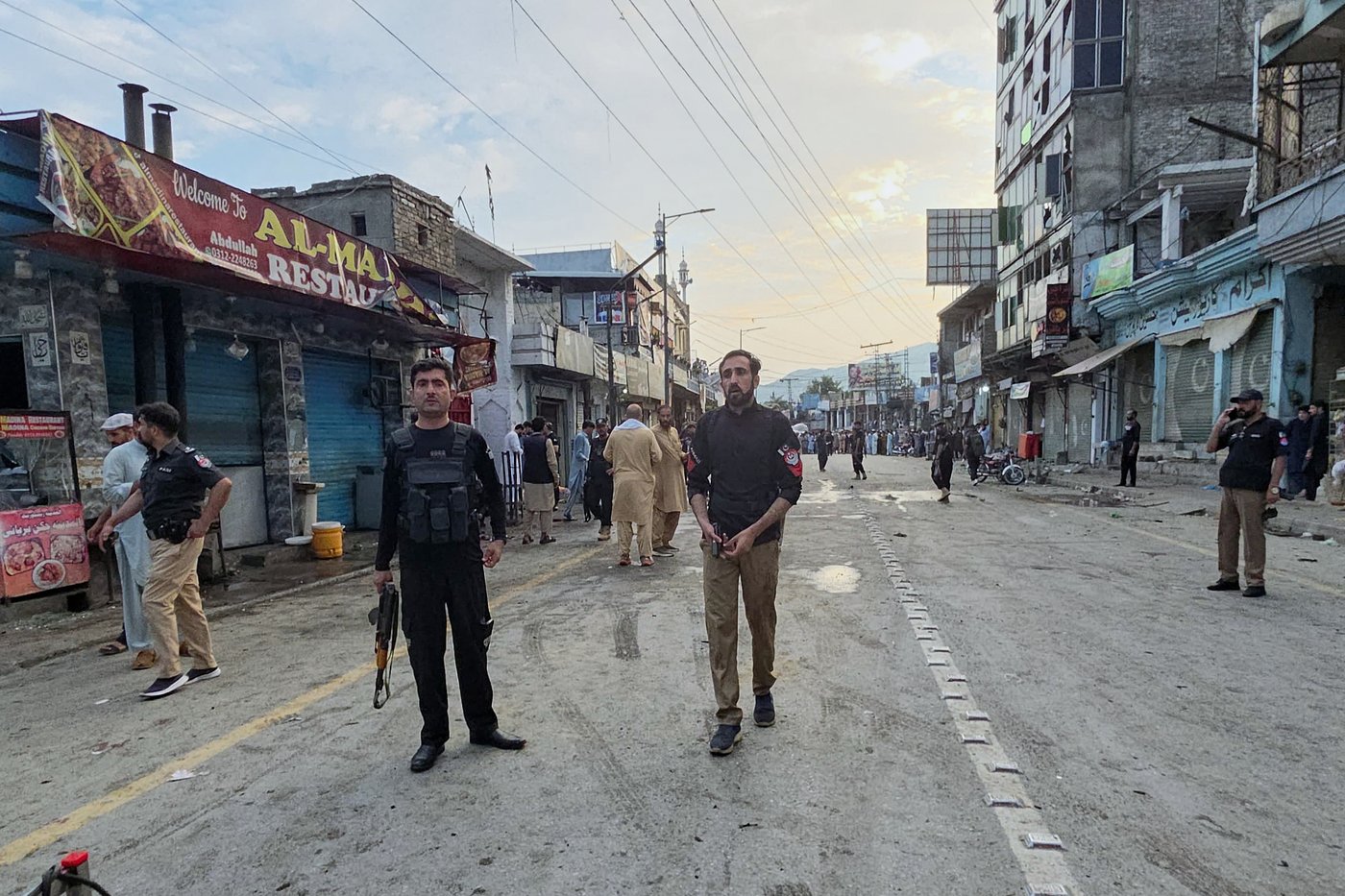 A suicide bomber strikes an antimilitant rally in northwestern Pakistan, killing at least 14 | iNFOnews.ca A suicide bomber strikes an antimilitant rally in northwestern Pakistan, killing at least 14 | iNFOnews.ca
