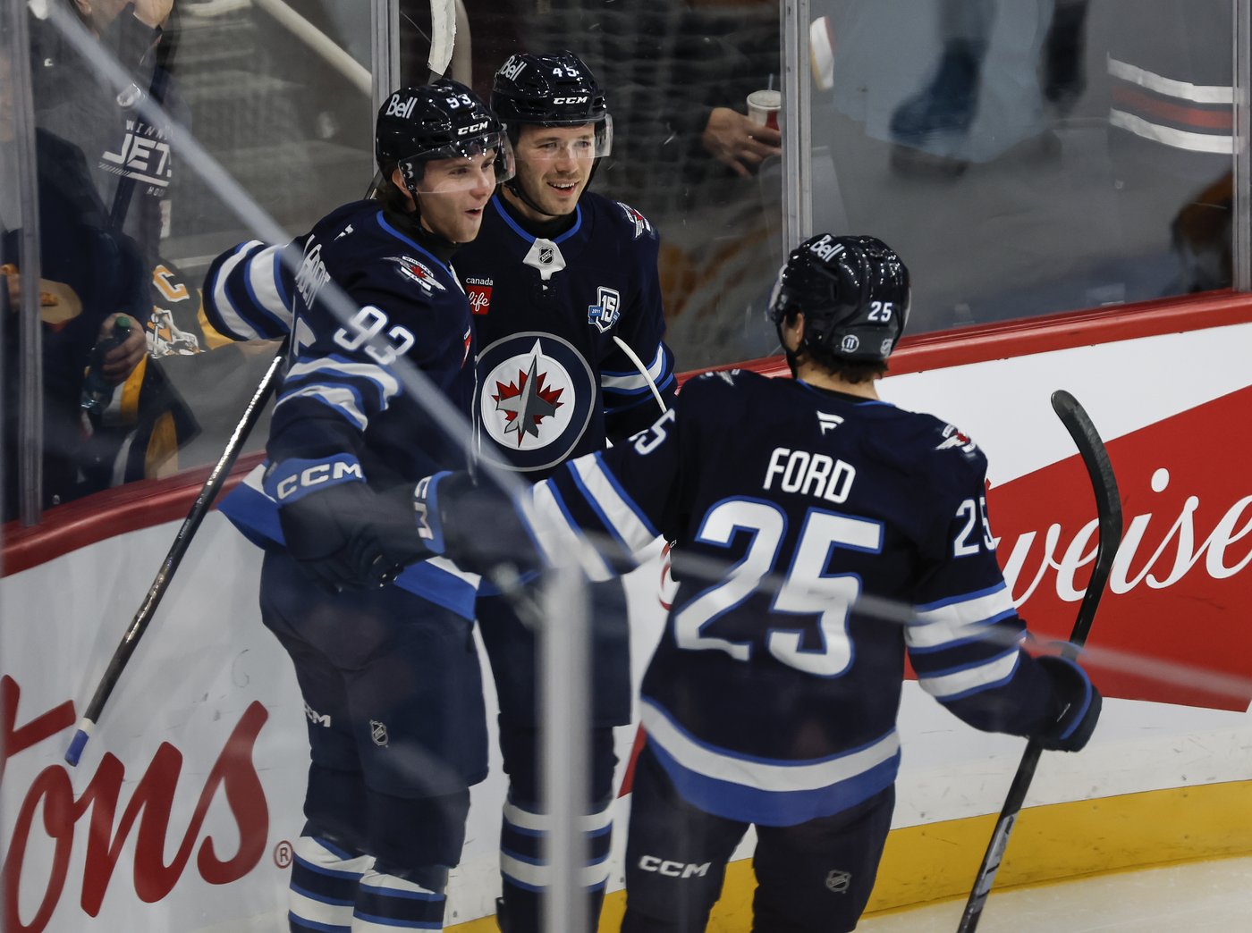 Lambert scores first NHL goal, Winnipeg Jets down Pittsburgh Penguins 5-2 | iNFOnews.ca Lambert scores first NHL goal, Winnipeg Jets down Pittsburgh Penguins 5-2 | iNFOnews.ca