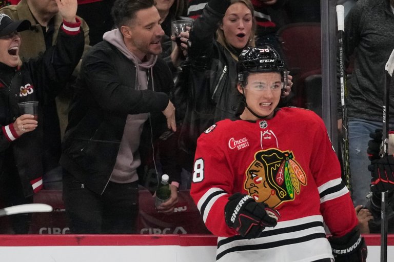 Connor Bedard nets first hat trick as Blackhawks whip Senators 7-3 | iNFOnews.ca Connor Bedard nets first hat trick as Blackhawks whip Senators 7-3 | iNFOnews.ca