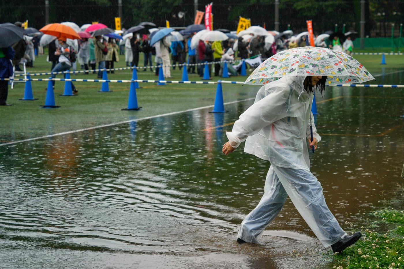 Workers around the world demonstrate on May Day, in photos | iNFOnews.ca