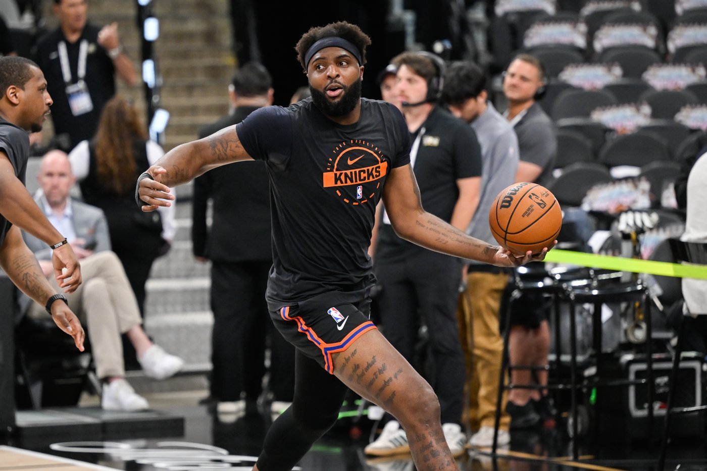 Mitchell Robinson says injury before NBA Finals came from hitting truck amid concern for his brother | iNFOnews.ca