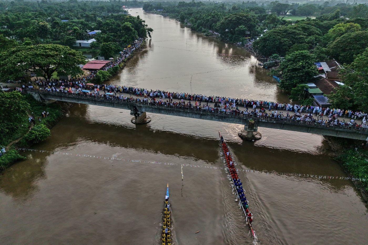 Photos of a boat race on India’s Kulsi River | iNFOnews.ca